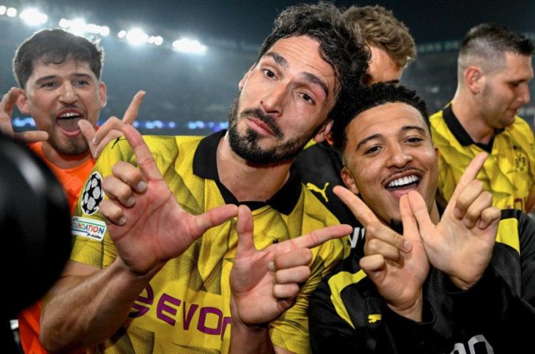 Kontradiksi Senyum Lebar Jadon Sancho dengan Kesulitan Manchester United