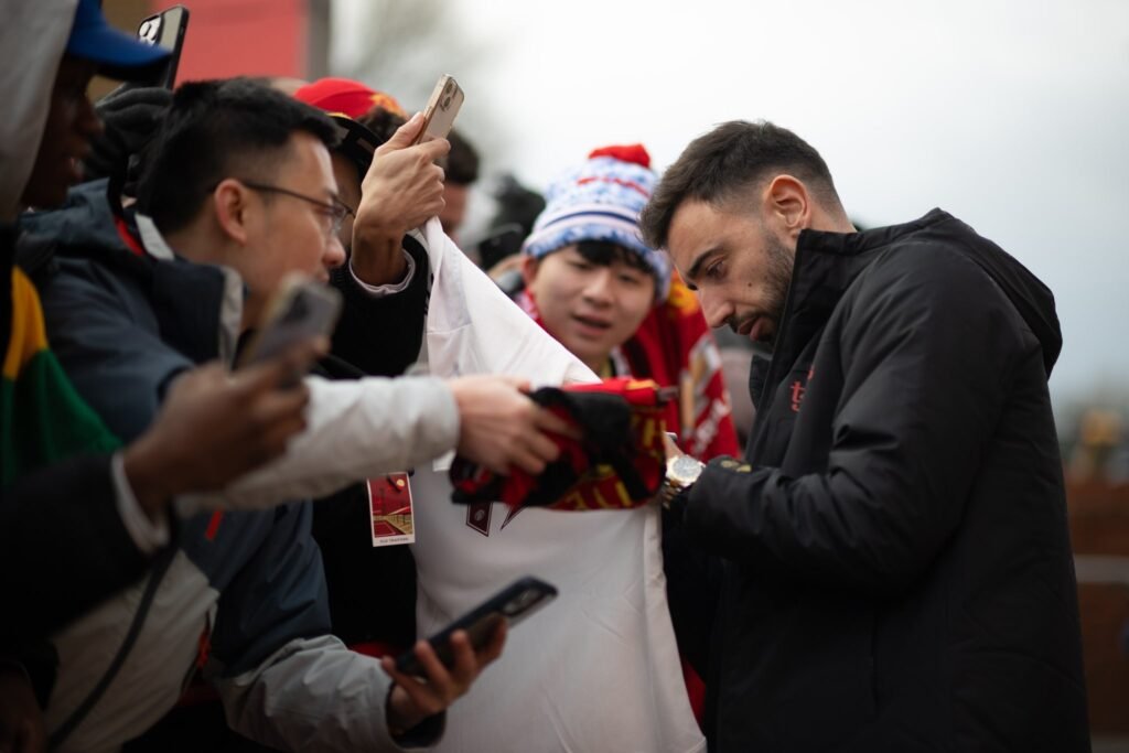 Bayern Munchen dan Barcelona Dekati Bruno Fernandes