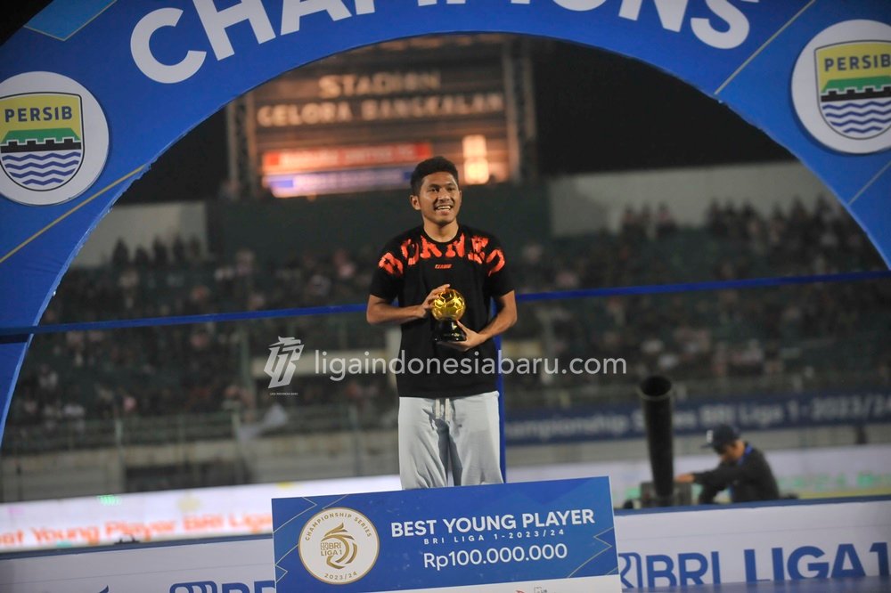 Regulasi Memainkan Minimal Satu Pemain U-23 sebagai Starter Dipertahankan PT LIB di Liga 1 2024/2025