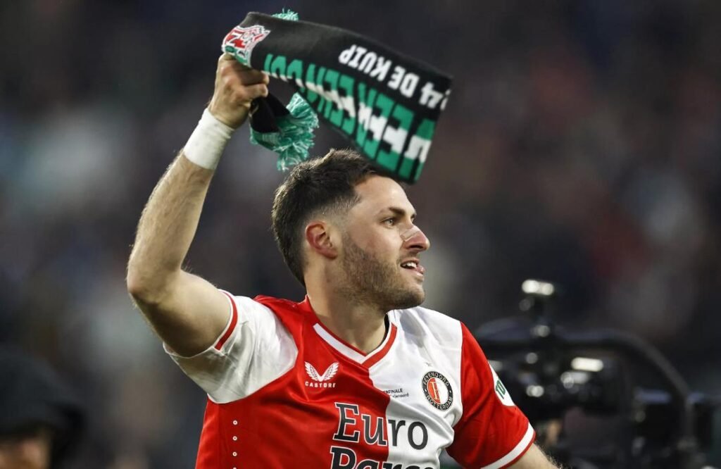 Arne Slot Datang, Liverpool Dikaitkan dengan Penyerang Feyenoord