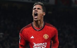 Tinggalkan Manchester United, Raphael Varane Menuju Como