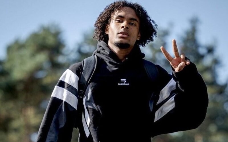 Satu Permintaan Khusus Joshua Zirkzee kepada Manchester United