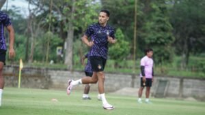 Tinggalkan Persib Bandung, Ezra Walian Kepincut Proyek Besar Persik Kediri