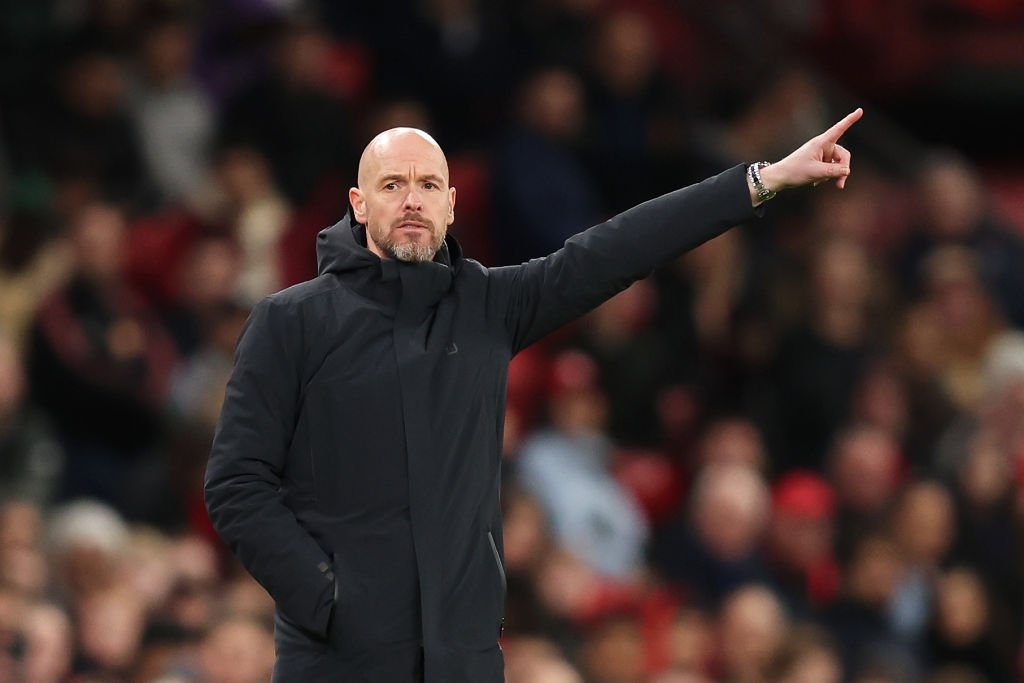 Erik Ten Hag Bocorkan Peluang Manchester United Rekrut Bek Baru Setelah Leny Yoro