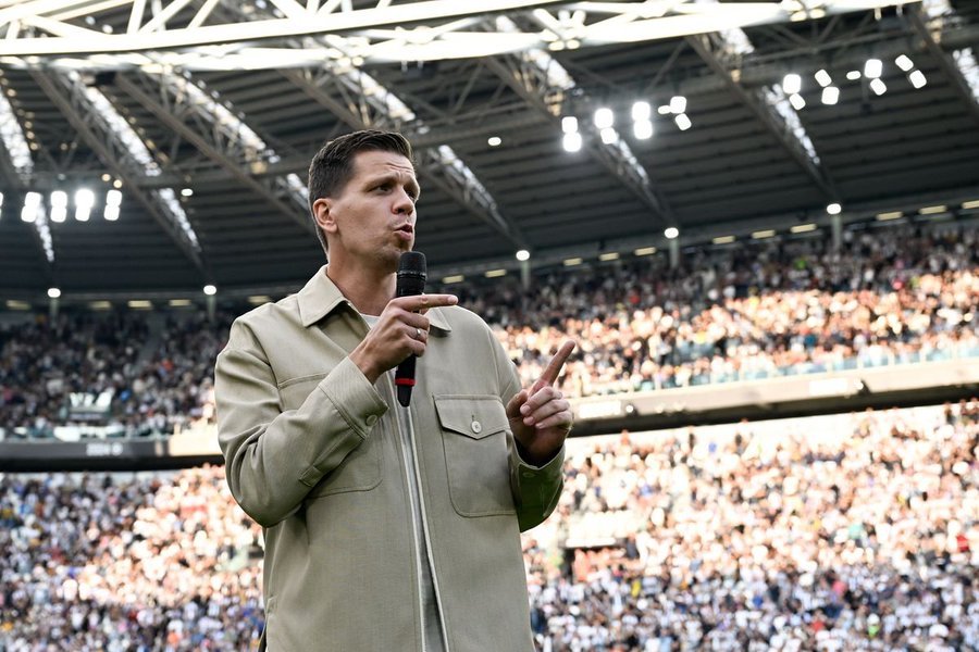 Kelanjutan Transfer Wojciech Szczesny ke Barcelona Usai Diisukan Batal