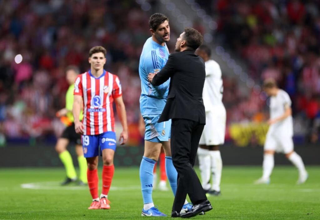 Derby Madrid Tertunda 20 Menit, Diego Simeone Kritik Thibaut Courtois