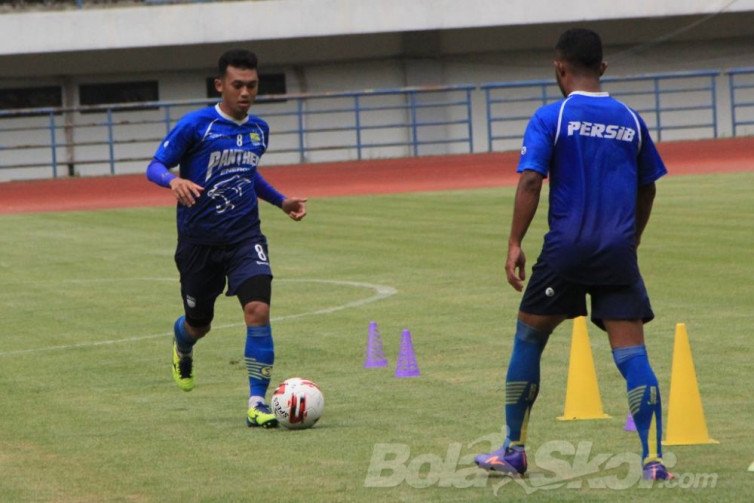 Persib Pinjamkan Abdul Aziz ke Persis Solo Selama Satu Tahun