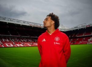 Joshua Zirkzee Seharusnya Gabung AC Milan, Bukan Manchester United