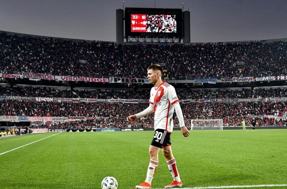 AC Milan Coba Ganggu Real Madrid dalam Perburuan Talenta Muda Argentina Franco Mastantuano