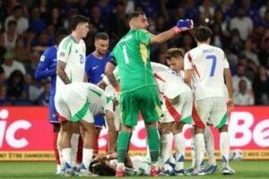 Italia Bekuk Prancis, Riccardo Calafiori Cedera
