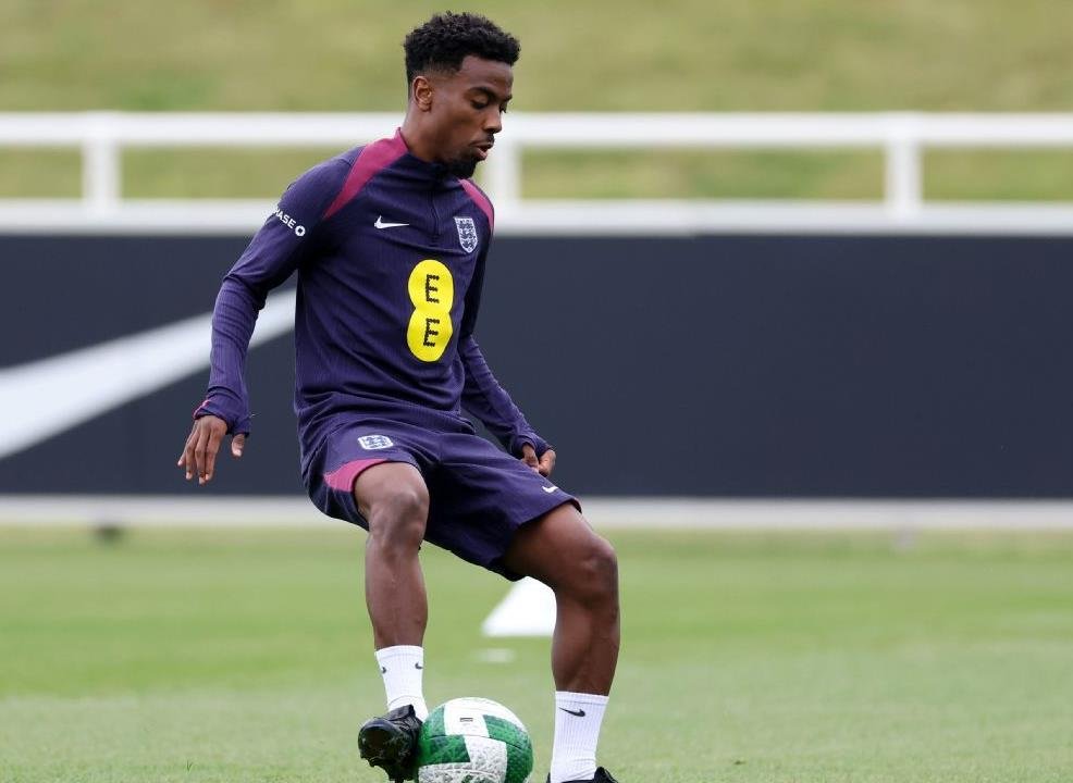 Angel Gomes Tinggalkan Manchester United demi Masa Depan yang Lebih Baik