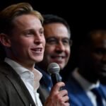 Andil Mantan Bek Barcelona di Balik Keberhasilan Klub Rekrut Frenkie de Jong
