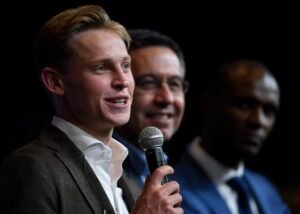 Andil Mantan Bek Barcelona di Balik Keberhasilan Klub Rekrut Frenkie de Jong