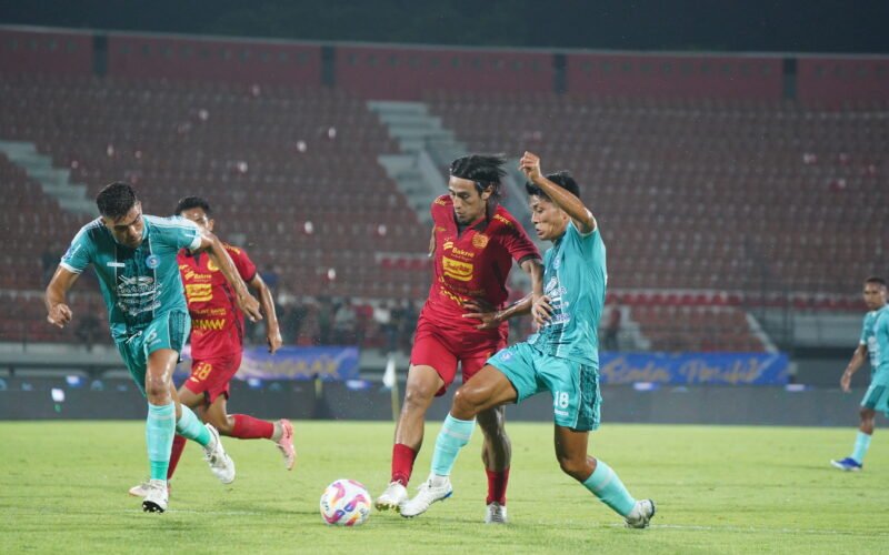 Persija Dikalahkan PSBS, Carlos Pena Bertanggung Jawab Penuh