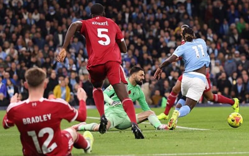 Ketika Jeremy Doku Menjadi Mimpi Buruk untuk Conor Bradley