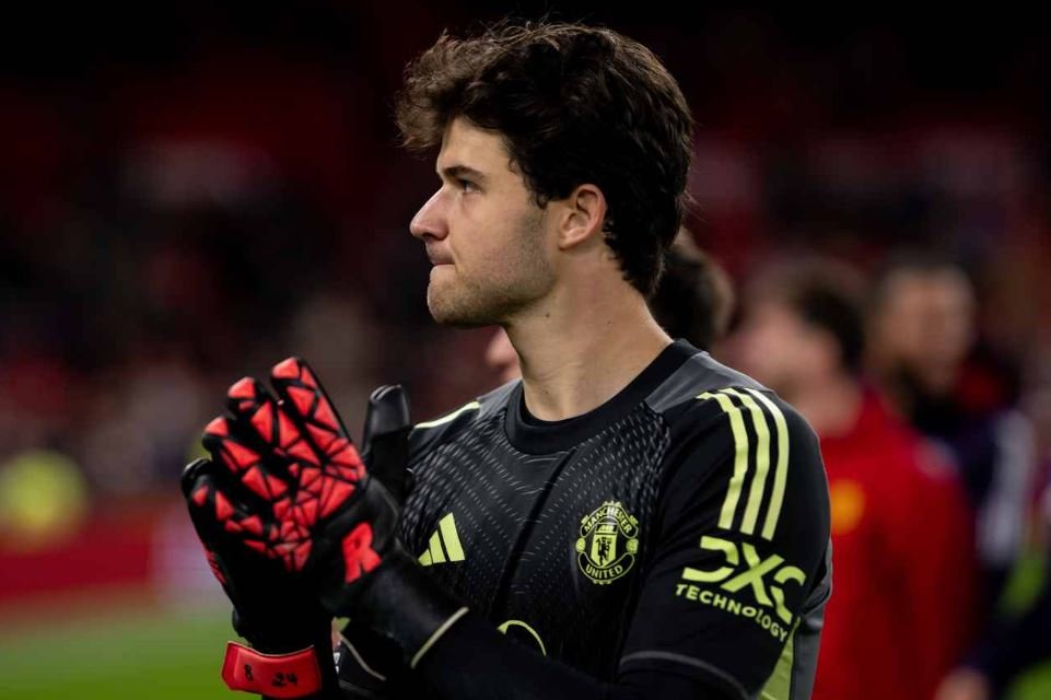 Lima Laga Pertama dengan Manchester United: Membandingkan Senne Lammens dengan Andre Onana dan David De Gea