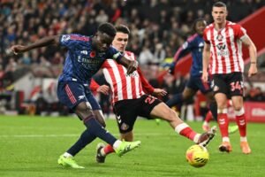 Tutup Kuping Jadi Kunci Arsenal Memimpin Klasemen