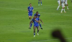 Jadwal Siaran Langsung Persib Bandung vs PSM Makassar di Super League 2025/2026, Sabtu 27 Desember 2025