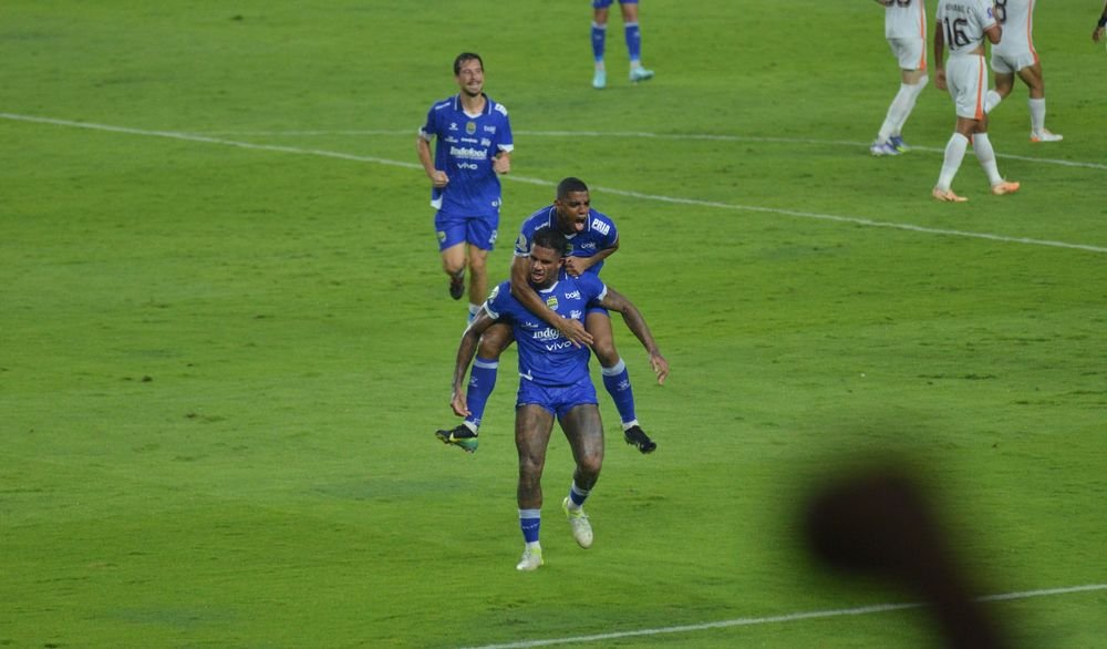 Jadwal Siaran Langsung Persib Bandung vs PSM Makassar di Super League 2025/2026, Sabtu 27 Desember 2025