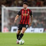 Kontrak Akan Berakhir, Bek Bournemouth Laris Manis Diincar Barcelona dan Juventus