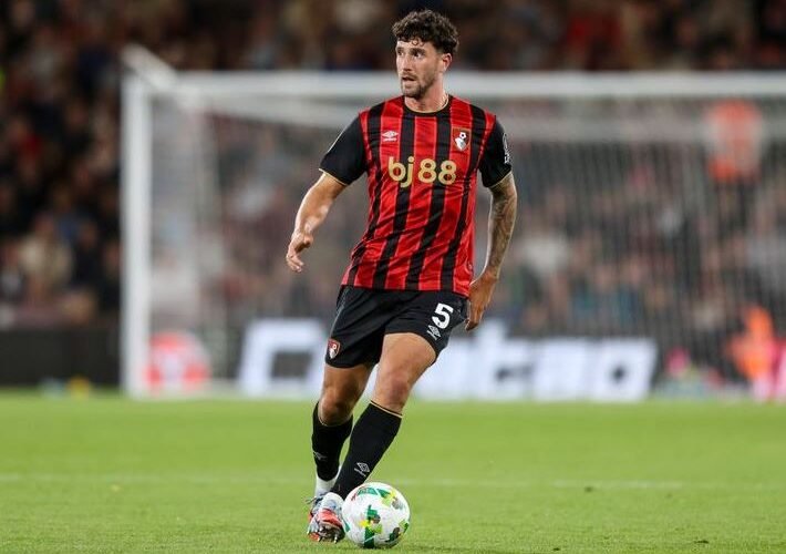 Kontrak Akan Berakhir, Bek Bournemouth Laris Manis Diincar Barcelona dan Juventus