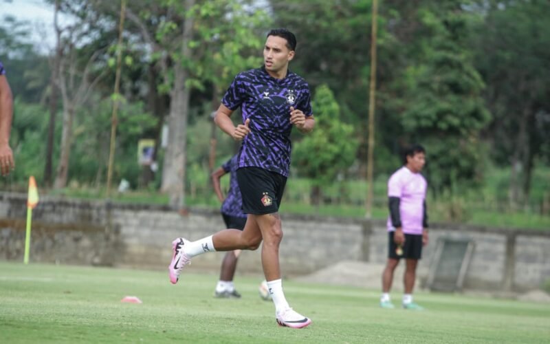 Persija Jakarta Dikabarkan Tertarik Boyong Eks Bomber Persib Bandung Ezra Walian