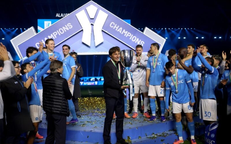 Kawinkan Scudetto dan Piala Super Italia, Napoli Belum Siap Mendominasi Sepak Bola Italia