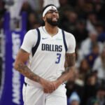 Mavericks Pasrah, Anthony Davis Mengalami Kerusakan Ligamen di Tangan Kirinya