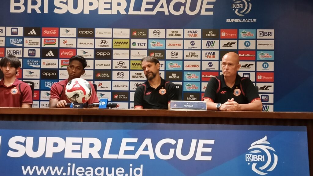 Mauricio Souza Tutup Mulut Soal Rumor Transfer Paruh Musim, Jaja Batal ke Persija?