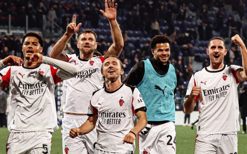 Hasil Serie A: Tumbangkan Cagliari, AC Milan Geser Inter Milan dari Puncak Klasemen