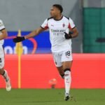 Hasil Serie A: Christopher Nkunku Cetak Gol Telat, AC Milan Imbang 1-1 di Fiorentina