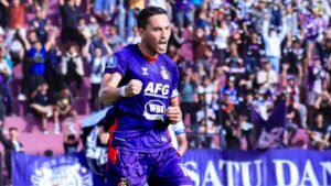 Nonton Persija vs Persijap di SUGBK, Pemilik Persik Bantah Komunikasi soal Ezra Walian