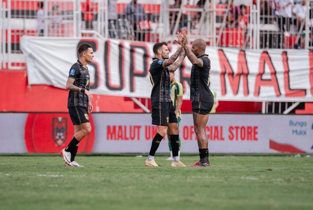 Hasil Super League 2025/2026: Malut United Bungkam PSBS Biak 6-2, Persib Turun ke Peringkat 4
