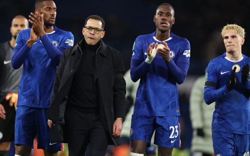 Chelsea Tersungkur di Stamford Bridge, tapi Liam Rosenior Justru Melihat Harapan