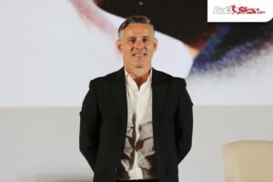 Nonton Persib vs Persija, John Herdman Terpesona dengan Rizky Ridho dan Janji Perhatikan Liga Indonesia