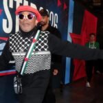 Pakaian Spike Lee Mencuri Perhatian di NBA All-Star Game 2026