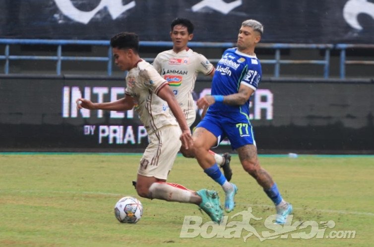 Prediksi Persib Bandung vs Persija Jakarta 11 Januari 2026, Merebutkan Takhta Juara Paruh Musim